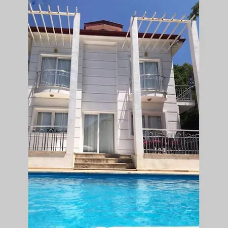 Villa Goekyuezue 빌라 *